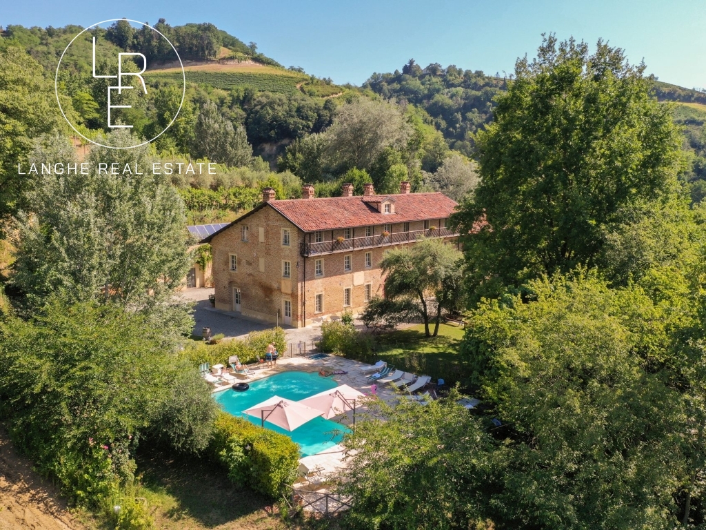 Beautiful estate for sale, featuring hotel, winery and farm