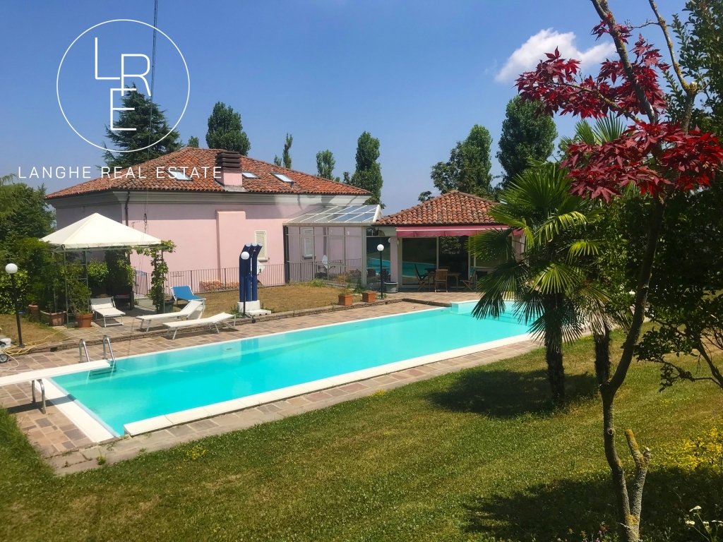 piemonte-property-for-sale-with-swimmingpool-langhe-hills-1 (2)
