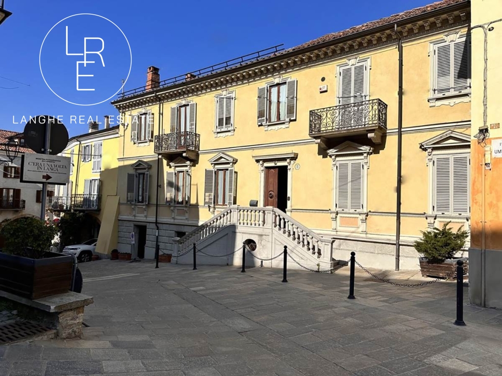 Splendida casa d'epoca in vendita nelle Langhe