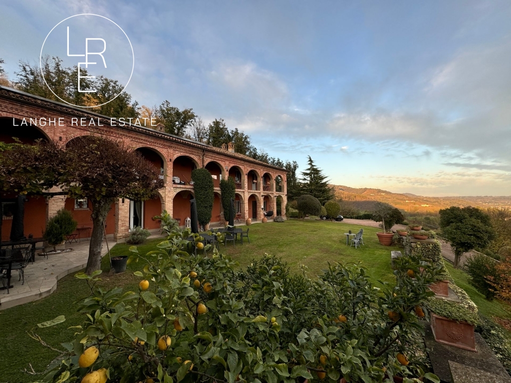 Langhe_piemonte_property_for_sale_with_rooms_02_23