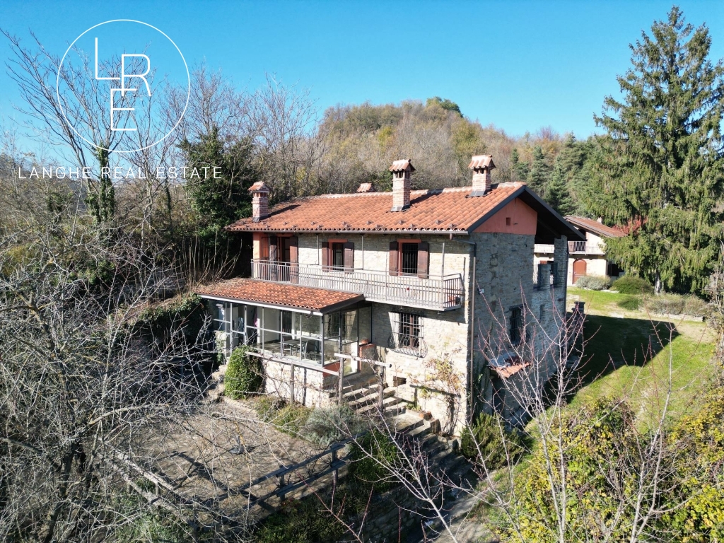 Langhe_piemonte_property_for_sale_with_bed_breakfast__8