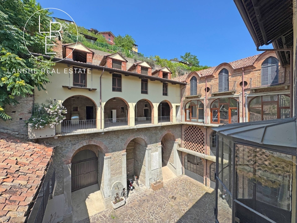 Historic Home with 400 sqm of Historic Wine Cellars - For Sale